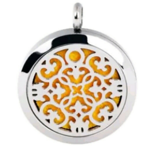 Oil Diffuser Necklace - Picture 1 of 1